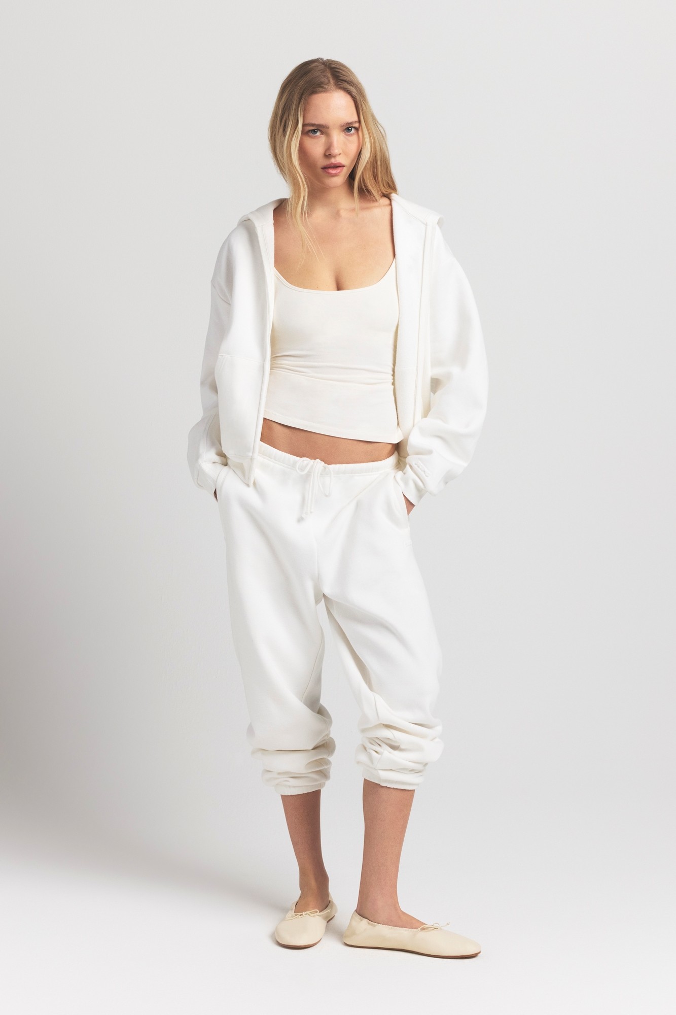 תמונת כל הלוק של COTTON FLEECE CLASSIC ZIP UP HOODIE